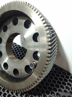 Scania   Scania / (,  4)
