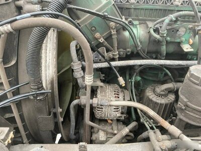 VOLVO    (,  1)
