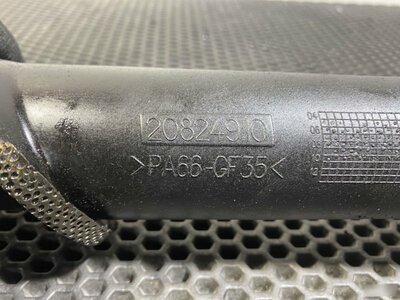 VOLVO  (,  5)
