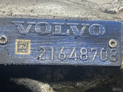 VOLVO   (,  8)
