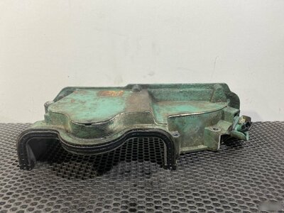 VOLVO    (,  3)