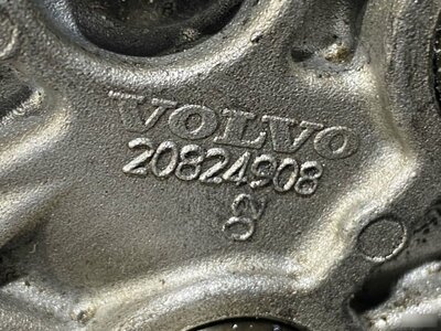 VOLVO   (,  6)