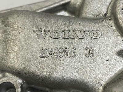 VOLVO   (,  7)