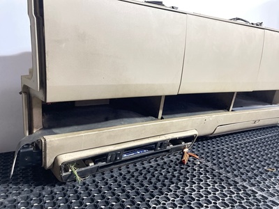 Scania Верхняя полка хранения (бардачок) в сборе (вид 1) Scania Верхняя полка хранения (бардачок) в сборе (фото, вид 1)