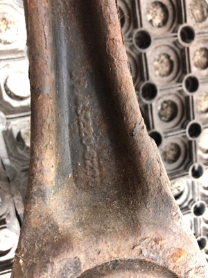 MAN    (,  8)