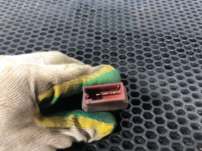 MAN    (,  5)