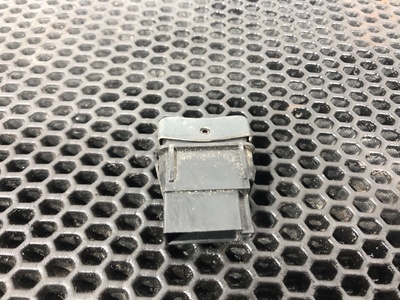MAN     (,  2)