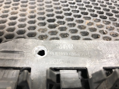 MAN    (,  6)