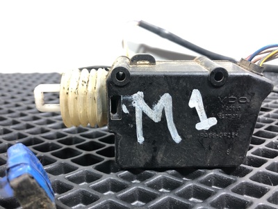 MAN    (,  4)