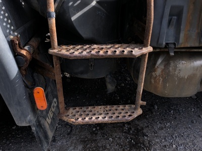 Iveco    (,  2)