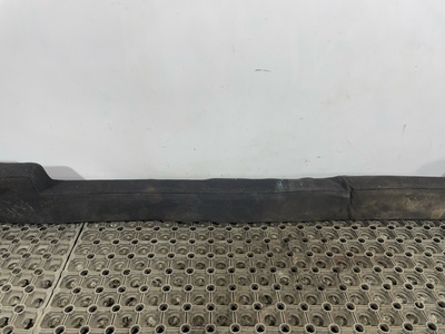 MAN    (,  2)