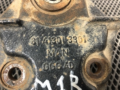 MAN    (,  5)