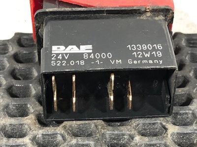 DAF    (,  3)