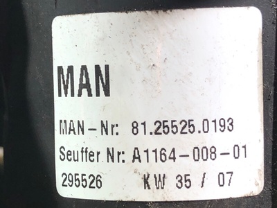 MAN    (,  4)