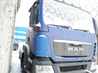 MAN    (,  2)