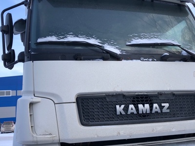 KAMAZ    (,  8)