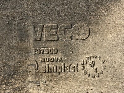 Iveco   AdBlue (,  12)
