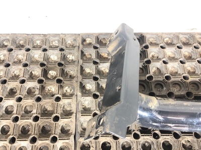 MAN     (,  4)