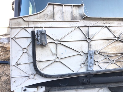 KAMAZ    (,  8)