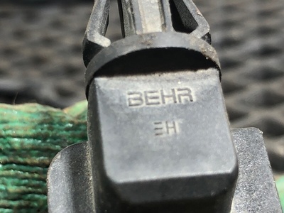 MAN    (,  4)