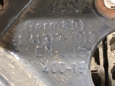 MAN    (,  2)