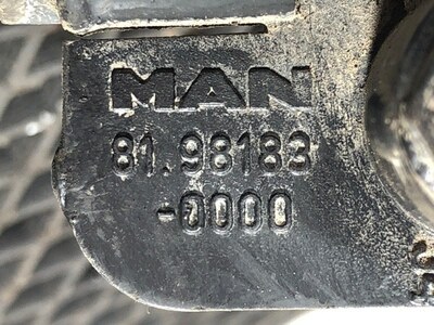 MAN    (,  7)