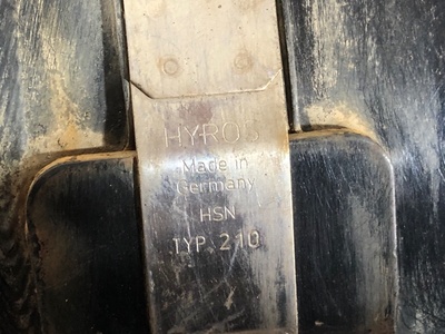 MAN   8L (,  5)