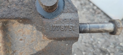 DAF     (,  4)