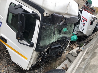 KAMAZ Каркас кабины под распил Камаз 5490 б/у (вид 15) KAMAZ Каркас кабины под распил Камаз 5490 б/у (фото, вид 15)