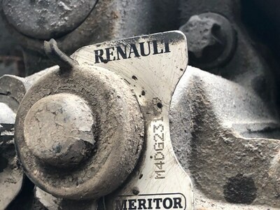 Renault    RENAULT T / (,  2)