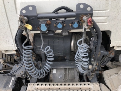 Renault     RENAULT T / (,  1)