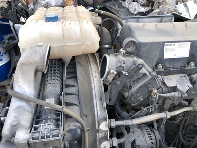 Renault   RENAULT T / (,  2)