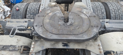 Renault  JOST 185 RENAULT T / (,  9)