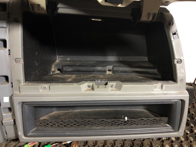 Renault    ()   RENAULT T / (,  8)