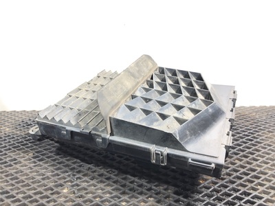 Renault    RENAULT T / (,  3)