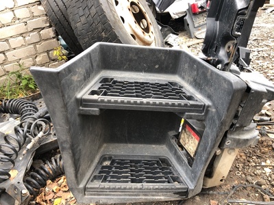 Renault    RENAULT T / (,  1)