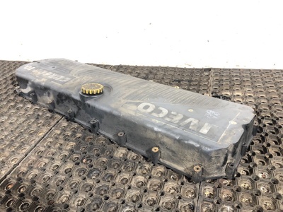 Iveco Клапанная крышка Iveco Stralis б/у (вид 2) Iveco Клапанная крышка Iveco Stralis б/у (фото, вид 2)