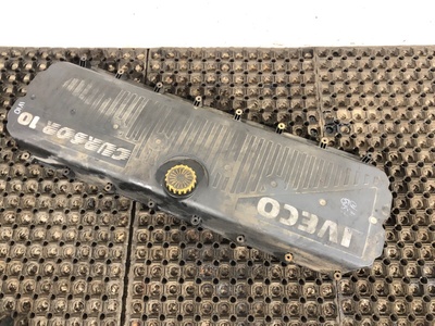 Iveco Клапанная крышка Iveco Stralis б/у (вид 3) Iveco Клапанная крышка Iveco Stralis б/у (фото, вид 3)