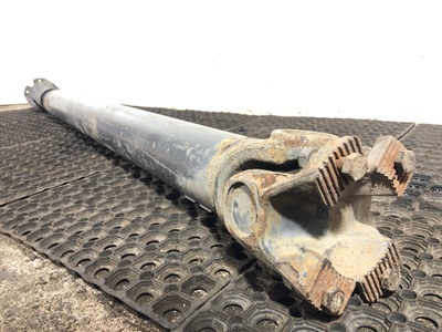 Renault Карданный вал 1940мм RENAULT T б/у (вид 1) Renault Карданный вал 1940мм RENAULT T б/у (фото, вид 1)