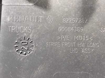 Renault    RENAULT T / (,  8)