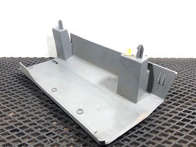 Renault Накладка салона правая RENAULT T б/у (вид 3) Renault Накладка салона правая RENAULT T б/у (фото, вид 3)