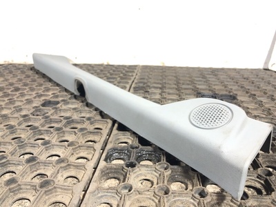 Renault Накладка стойки правая RENAULT T б/у (вид 2) Renault Накладка стойки правая RENAULT T б/у (фото, вид 2)