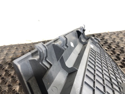 Renault    RENAULT T / (,  6)