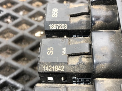 Scania   Scania / (,  4)