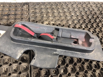 Renault Накладка порога левого RENAULT T б/у (вид 4) Renault Накладка порога левого RENAULT T б/у (фото, вид 4)