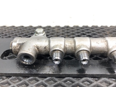 Sitrak Топливная рампа SITRAK C7H б/у (вид 7) Sitrak Топливная рампа SITRAK C7H б/у (фото, вид 7)