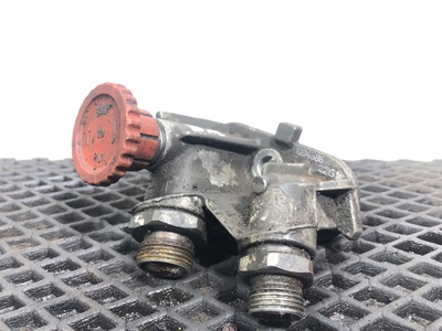 DAF Топливный насос ручной подкачки DAF XF105 б/у (вид 1) DAF Топливный насос ручной подкачки DAF XF105 б/у (фото, вид 1)