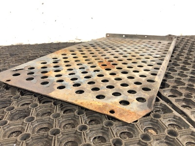 Iveco Трап за кабиной Iveco Stralis б/у (вид 2) Iveco Трап за кабиной Iveco Stralis б/у (фото, вид 2)