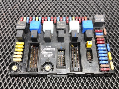 Sitrak Блок предохранителей SITRAK C7H б/у (вид 2) Sitrak Блок предохранителей SITRAK C7H б/у (фото, вид 2)