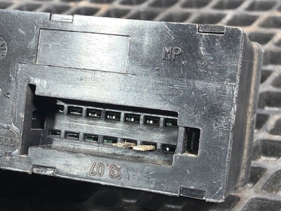 DAF Пульт управления автономным отопителем DAF XF105 б/у (вид 2) DAF Пульт управления автономным отопителем DAF XF105 б/у (фото, вид 2)